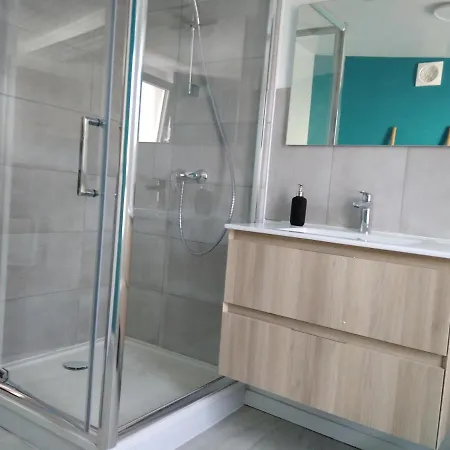 Coquelicot Apartment *